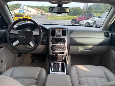 2005 Chrysler 300C 4dr Sedan - Photo 25 - Hazleton, PA 18201