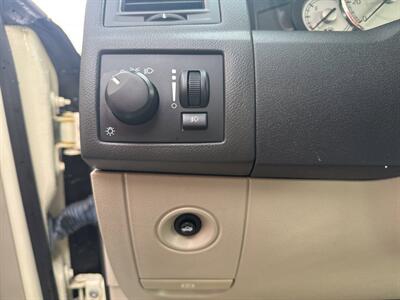 2005 Chrysler 300C 4dr Sedan - Photo 29 - Hazleton, PA 18201