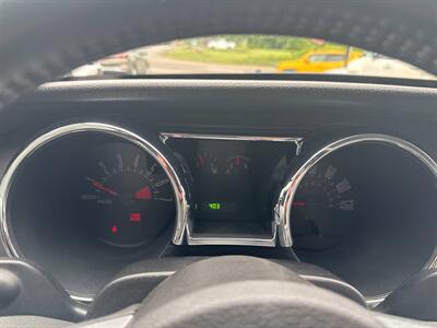 2006 Ford Mustang V6 Standard 2dr Fastback   - Photo 25 - Hazleton, PA 18201