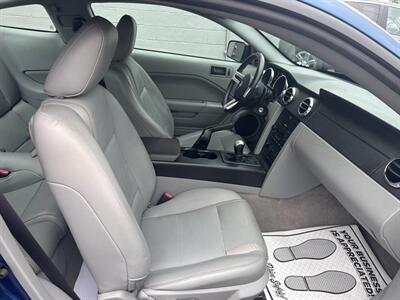 2006 Ford Mustang V6 Standard 2dr Fastback   - Photo 19 - Hazleton, PA 18201