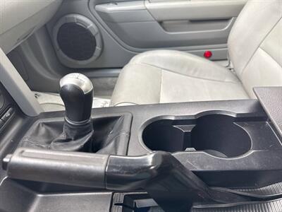 2006 Ford Mustang V6 Standard 2dr Fastback   - Photo 38 - Hazleton, PA 18201