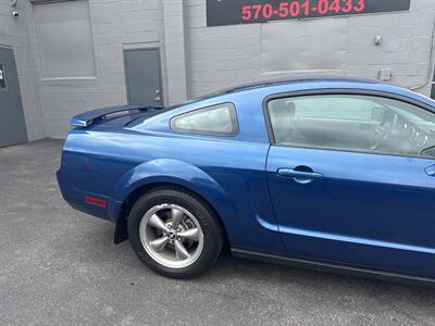 2006 Ford Mustang V6 Standard 2dr Fastback   - Photo 9 - Hazleton, PA 18201