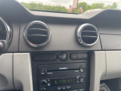 2006 Ford Mustang V6 Standard 2dr Fastback   - Photo 23 - Hazleton, PA 18201