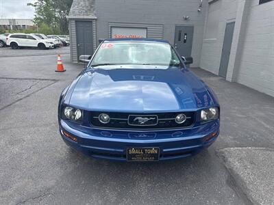 2006 Ford Mustang V6 Standard 2dr Fastback   - Photo 2 - Hazleton, PA 18201