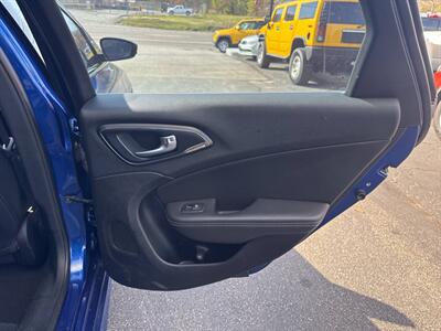 2015 Chrysler 200 C AWD 4dr Sedan   - Photo 21 - Hazleton, PA 18201