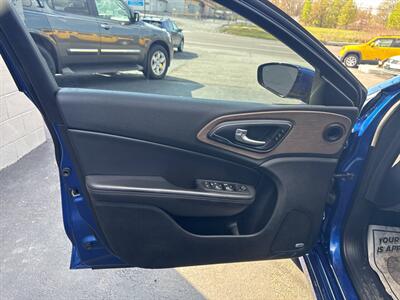 2015 Chrysler 200 C AWD 4dr Sedan   - Photo 14 - Hazleton, PA 18201
