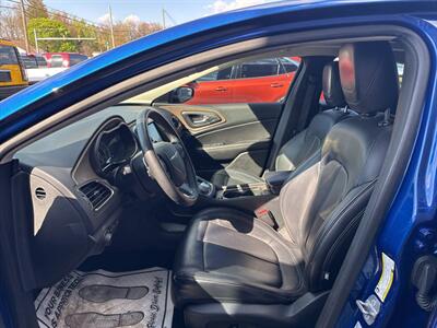 2015 Chrysler 200 C AWD 4dr Sedan   - Photo 13 - Hazleton, PA 18201