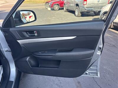 2012 Subaru Outback 2.5i Premium AWD 4dr Wagon CVT - Photo 24 - Hazleton, PA 18201