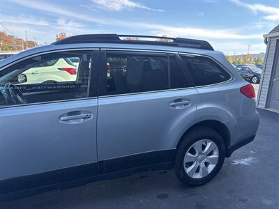 2012 Subaru Outback 2.5i Premium AWD 4dr Wagon CVT - Photo 5 - Hazleton, PA 18201