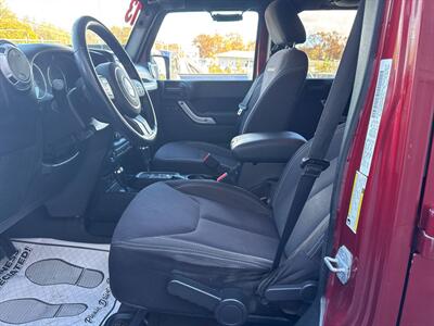 2013 Jeep Wrangler Sahara 4x4 4dr SUV   - Photo 13 - Hazleton, PA 18201