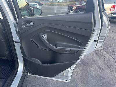2015 Ford Escape Titanium AWD 4dr SUV - Photo 21 - Hazleton, PA 18201