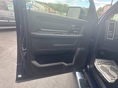 2015 RAM 1500 Express 4x4 4dr Crew Cab 5.5 ft. SB Pickup   - Photo 14 - Hazleton, PA 18201