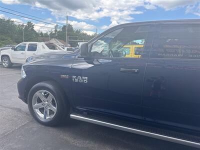 2015 RAM 1500 Express 4x4 4dr Crew Cab 5.5 ft. SB Pickup   - Photo 4 - Hazleton, PA 18201