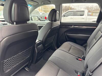 2011 Kia Sorento LX AWD 4dr SUV   - Photo 17 - Hazleton, PA 18201