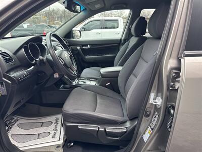 2011 Kia Sorento LX AWD 4dr SUV   - Photo 12 - Hazleton, PA 18201