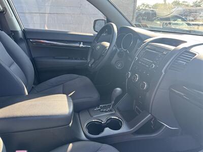 2011 Kia Sorento LX AWD 4dr SUV   - Photo 24 - Hazleton, PA 18201