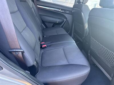 2011 Kia Sorento LX AWD 4dr SUV   - Photo 20 - Hazleton, PA 18201