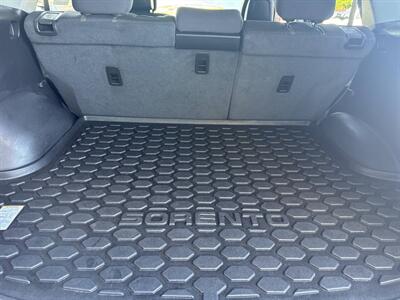 2011 Kia Sorento LX AWD 4dr SUV   - Photo 19 - Hazleton, PA 18201
