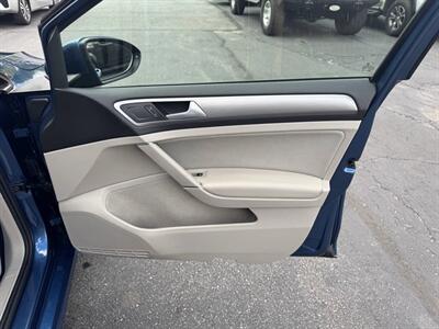 2016 Volkswagen Golf TSI S 4dr Hatchback 6A w/Sunroof   - Photo 23 - Hazleton, PA 18201