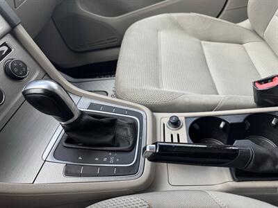 2016 Volkswagen Golf TSI S 4dr Hatchback 6A w/Sunroof   - Photo 29 - Hazleton, PA 18201