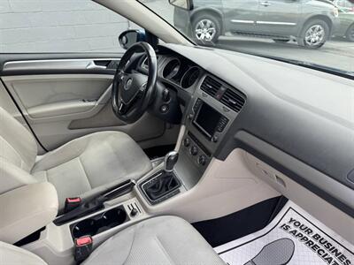 2016 Volkswagen Golf TSI S 4dr Hatchback 6A w/Sunroof   - Photo 24 - Hazleton, PA 18201