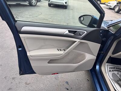 2016 Volkswagen Golf TSI S 4dr Hatchback 6A w/Sunroof   - Photo 13 - Hazleton, PA 18201