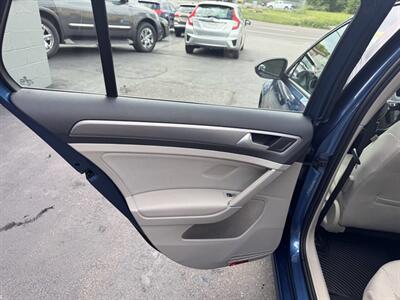 2016 Volkswagen Golf TSI S 4dr Hatchback 6A w/Sunroof   - Photo 16 - Hazleton, PA 18201
