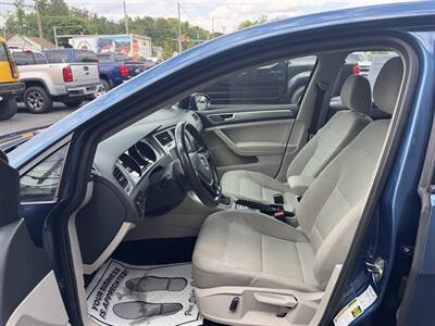 2016 Volkswagen Golf TSI S 4dr Hatchback 6A w/Sunroof   - Photo 12 - Hazleton, PA 18201