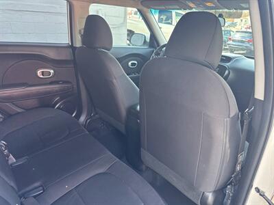 2018 Kia Soul Base 4dr Crossover 6A   - Photo 22 - Hazleton, PA 18201