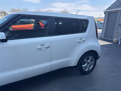 2018 Kia Soul Base 4dr Crossover 6A   - Photo 5 - Hazleton, PA 18201