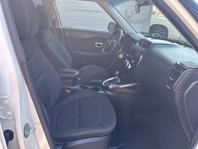 2018 Kia Soul Base 4dr Crossover 6A   - Photo 23 - Hazleton, PA 18201