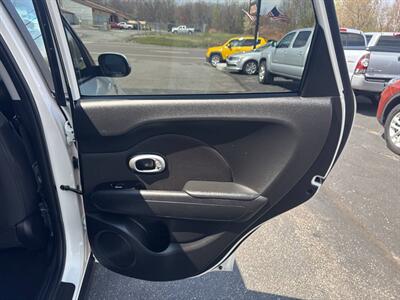 2018 Kia Soul Base 4dr Crossover 6A   - Photo 21 - Hazleton, PA 18201