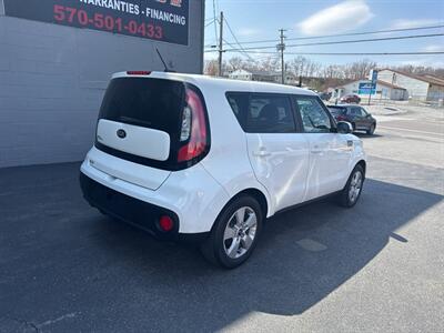 2018 Kia Soul Base 4dr Crossover 6A   - Photo 8 - Hazleton, PA 18201