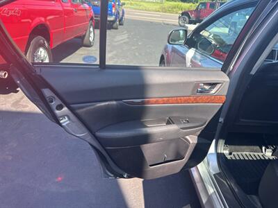 2013 Subaru Legacy 2.5i Limited AWD 4dr Sedan - Photo 17 - Hazleton, PA 18201