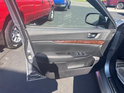 2013 Subaru Legacy 2.5i Limited AWD 4dr Sedan - Photo 14 - Hazleton, PA 18201
