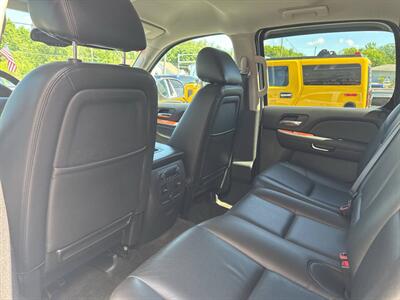 2012 Chevrolet Avalanche LTZ 4x4 4dr Crew Cab Pickup   - Photo 24 - Hazleton, PA 18201