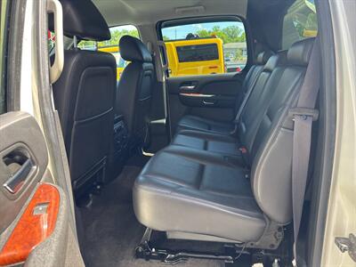 2012 Chevrolet Avalanche LTZ 4x4 4dr Crew Cab Pickup   - Photo 22 - Hazleton, PA 18201