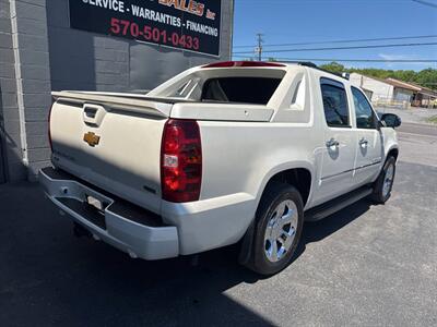 2012 Chevrolet Avalanche LTZ 4x4 4dr Crew Cab Pickup   - Photo 9 - Hazleton, PA 18201