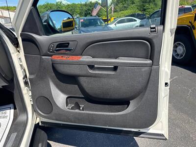 2012 Chevrolet Avalanche LTZ 4x4 4dr Crew Cab Pickup   - Photo 29 - Hazleton, PA 18201