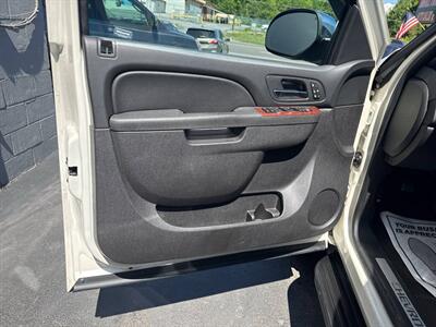 2012 Chevrolet Avalanche LTZ 4x4 4dr Crew Cab Pickup   - Photo 20 - Hazleton, PA 18201