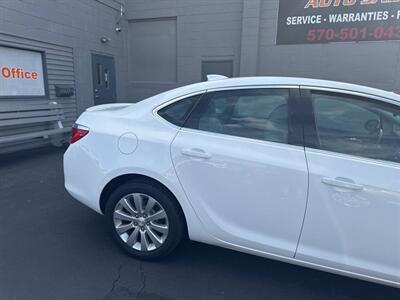 2016 Buick Verano Base 4dr Sedan w/1SD - Photo 9 - Hazleton, PA 18201