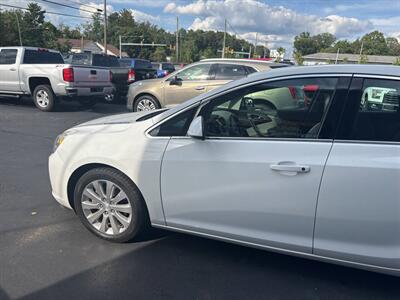 2016 Buick Verano Base 4dr Sedan w/1SD - Photo 4 - Hazleton, PA 18201