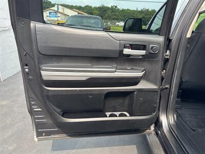 2019 Toyota Tundra SR5 4x4 4dr CrewMax Cab Pickup SB (5.7L V8) - Photo 17 - Hazleton, PA 18201