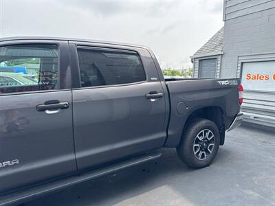 2019 Toyota Tundra SR5 4x4 4dr CrewMax Cab Pickup SB (5.7L V8) - Photo 5 - Hazleton, PA 18201