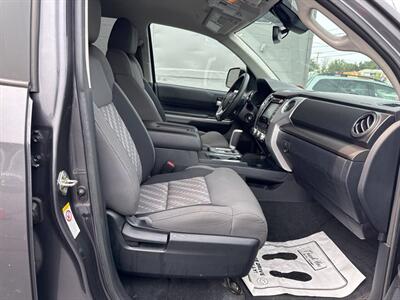 2019 Toyota Tundra SR5 4x4 4dr CrewMax Cab Pickup SB (5.7L V8) - Photo 23 - Hazleton, PA 18201