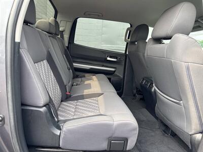 2019 Toyota Tundra SR5 4x4 4dr CrewMax Cab Pickup SB (5.7L V8) - Photo 20 - Hazleton, PA 18201