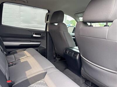 2019 Toyota Tundra SR5 4x4 4dr CrewMax Cab Pickup SB (5.7L V8) - Photo 22 - Hazleton, PA 18201