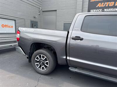 2019 Toyota Tundra SR5 4x4 4dr CrewMax Cab Pickup SB (5.7L V8) - Photo 9 - Hazleton, PA 18201