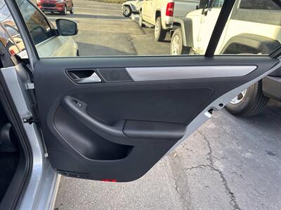 2015 Volkswagen Jetta Sport 4dr Sedan 6A PZEV   - Photo 21 - Hazleton, PA 18201