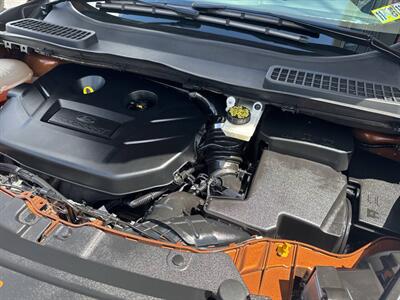 2017 Ford Escape Titanium AWD 4dr SUV   - Photo 12 - Hazleton, PA 18201